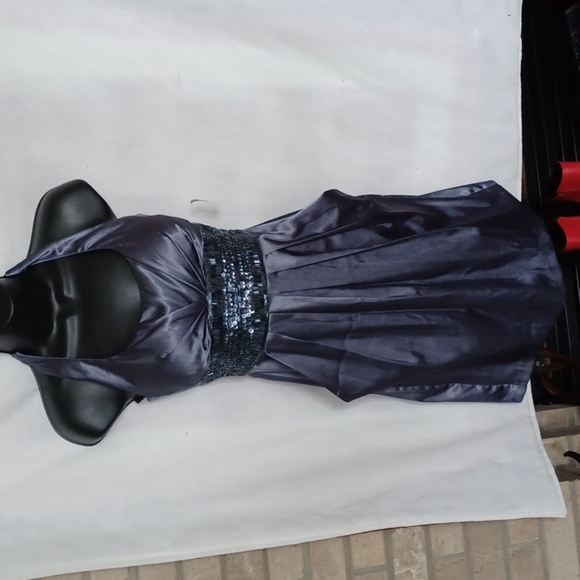 B. Darlin Halter Beaded Dress 5/6, shiny Charcoal gray - Picture 1 of 7